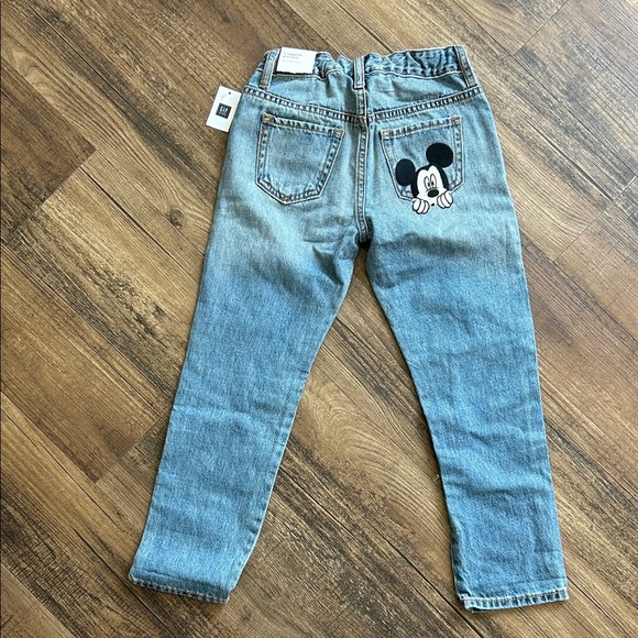 Disney Embroidered Minnie Mickey girlfriend fit Jeans - Picture 2 of 8